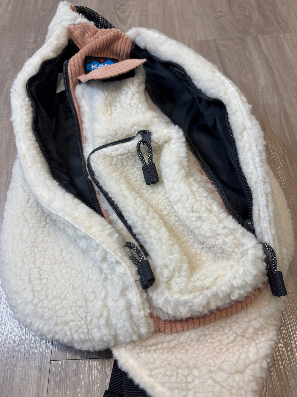 KAVU Rope Snug Sling Bag - Picture 9 of 16